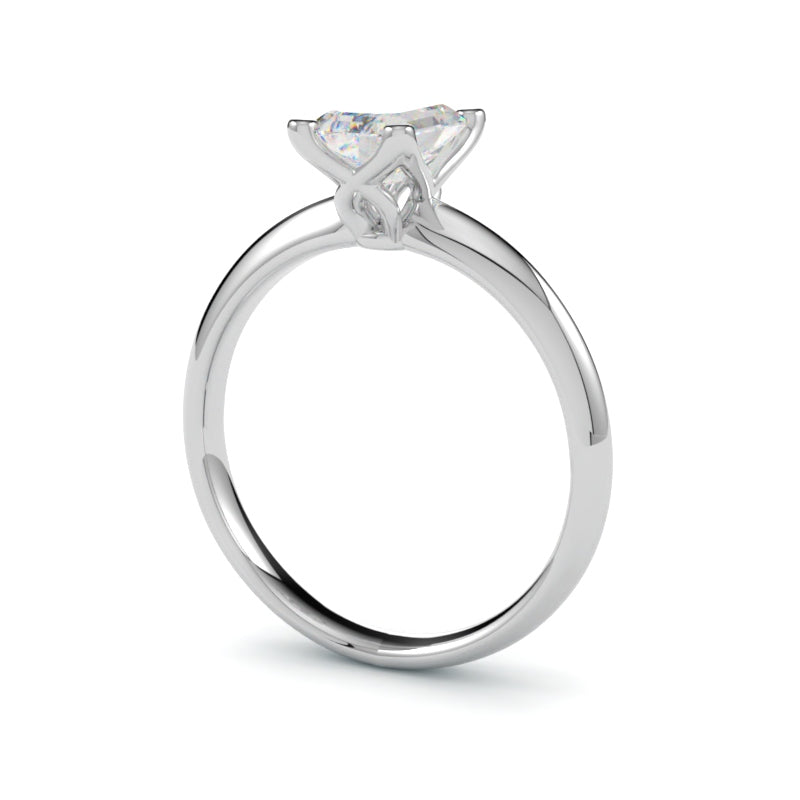 Pierścionek z diamentem emerald cut w białym złocie 750