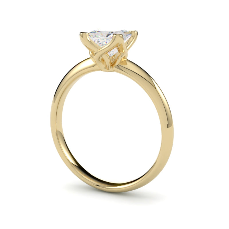 Pierścionek zaręczynowy PDB172 z diamentem princess żółte złoto 750 GOLDPORT