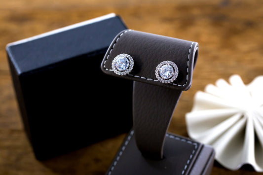 Czy biżuteria z diamentami wzmacnia pewność siebie?