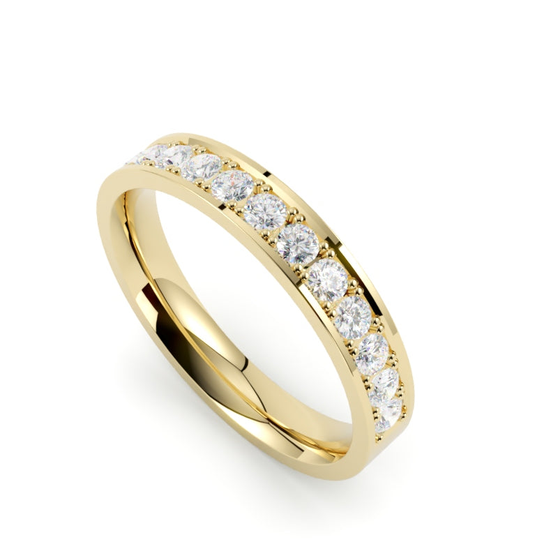 Delikatna obrączka ślubna z diamentami ,  żółte złoto  750, profil płaski, soczewkowa, GOLDPORT