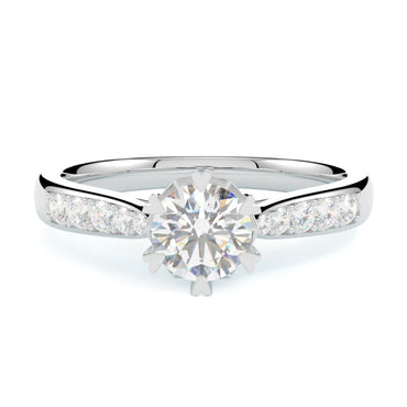 Pierścionek z diamentem  Maya, diament szlif brylantowy, diamenty boczne na obrączce, białe złoto 585, GOLDPORT
