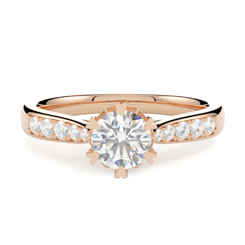 Pierścionek z diamentem  Maya, diament szlif brylantowy, diamenty boczne na obrączce, różowe złoto 585, GOLDPORT