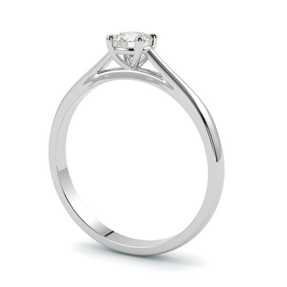 Pierścionek zaręczynowy z białego złota 750 – elegancja i doskonałość rzemiosła