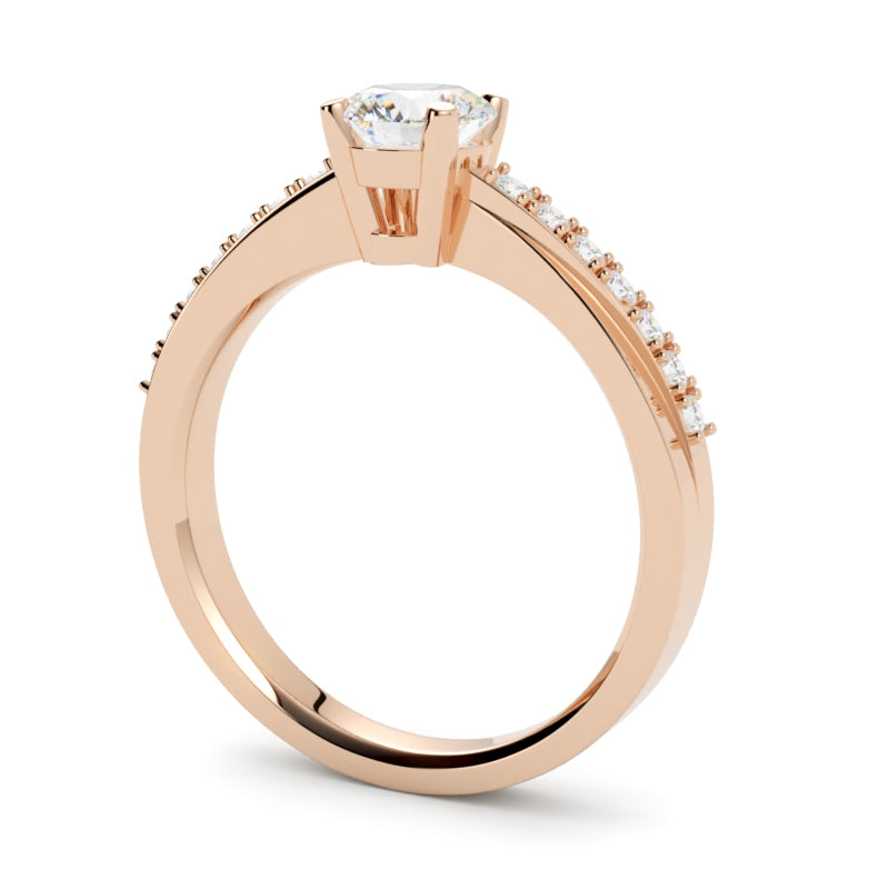 Pierścionek z diamentemi diamentami bocznymi  Naomi z różowego złota 750