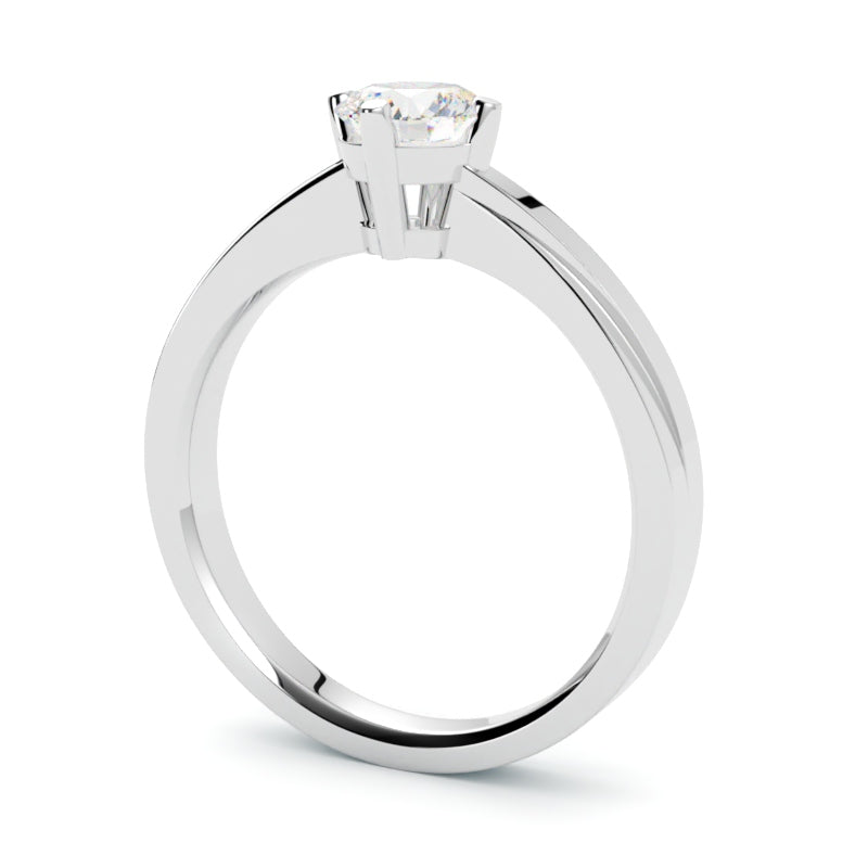 Skye – pierścionek zaręczynowy w białym złocie 750, diament w pełnym blasku