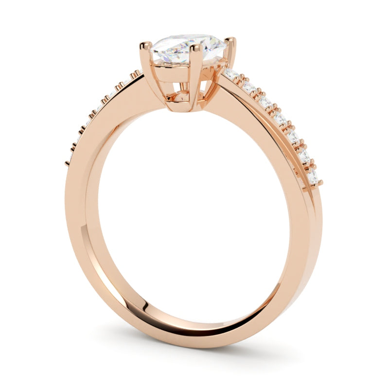 Pierścionek z diamentem Tessa z różowego złota 750 – wyjątkowy projekt z naturalnym diamentem owalnym