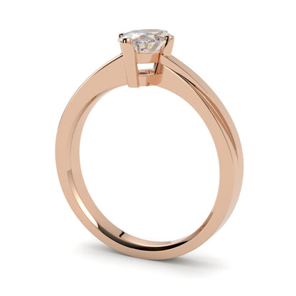 Pierścionek z diamentem owal z różowego złota 750 – wyjątkowy pierścionek z naturalnym diamentem GOLDPORT