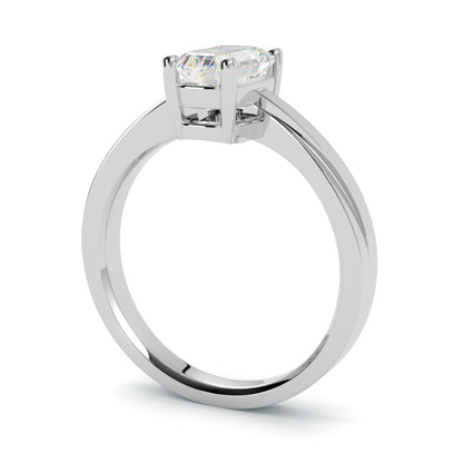 Pierścionek z diamentem z platyny 950 – szlachetna biżuteria GOLDPORT, precyzyjnie wykonana