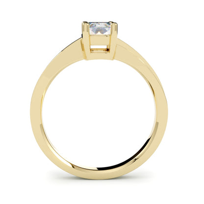 Pierścionek z diamentem z żółtego złota 585 - diament naturalny w eleganckiej oprawie