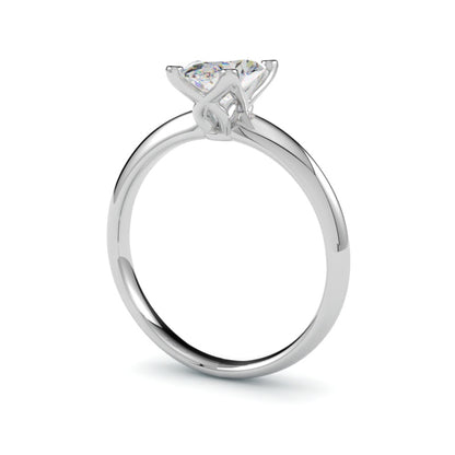 Pierścionek z diamentem Pearl – szlif owalny – platyna 950 – GOLDPORT