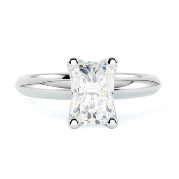 Pierścionek z diamentem w szlifie radiant w białym złocie 585