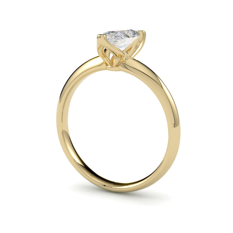 Pierścionek zaręczynowy solitaire z diamentem gruszka żółte złoto 750 od GOLDPORT