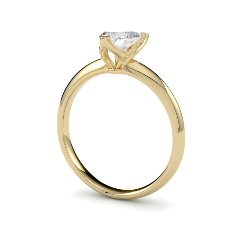 Pierścionek z diamentem w szlifie serce w żółtym złocie 750 od GOLDPORT