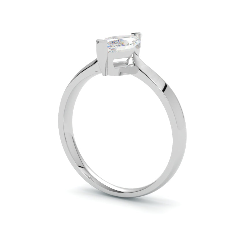 Klasyczny pierścionek zaręczynowy z diamentem w szlifie markiza białe złoto 585 od  GOLDPORT